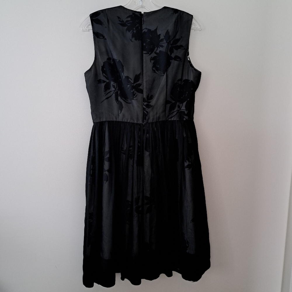 Anne Klein 100% Floral Pleated Dress - Picture 6 of 7
